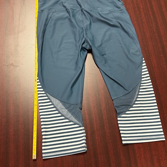 Xersion high rise capris - Picture 3 of 4